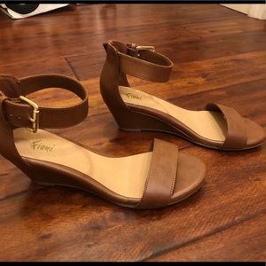 Fioni mini wedge sandals